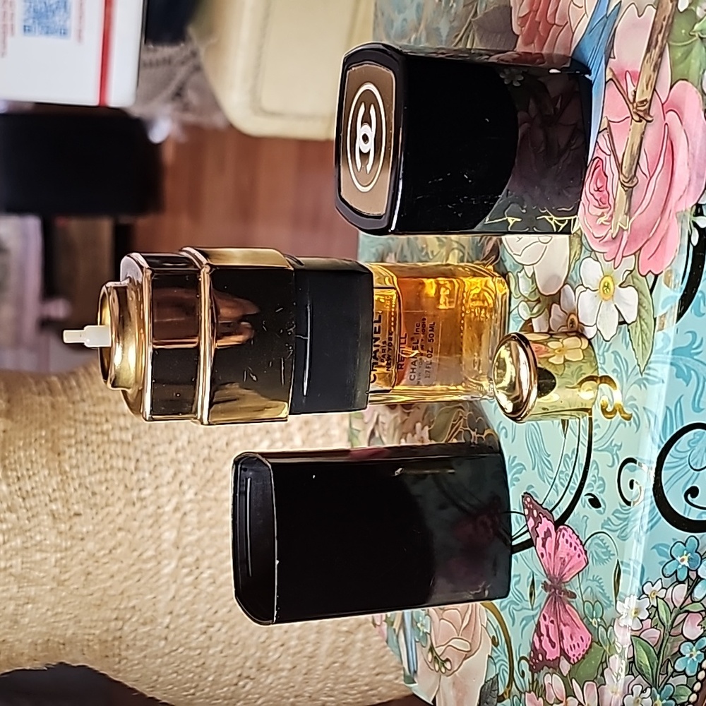 Chanel N5 Refillable Perfume Bottle View 2